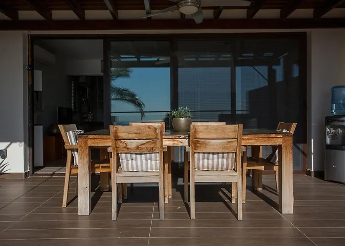 アパート Penthouse Duplex Overlooking The Mediterranean