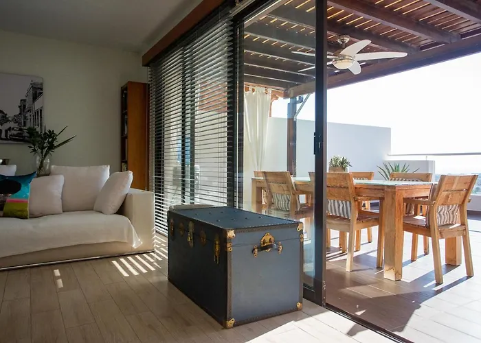 アパート Penthouse Duplex Overlooking The Mediterranean ラルナカ