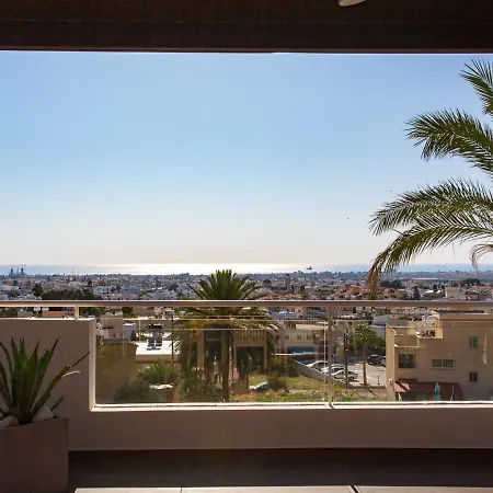 Lägenhet Penthouse Duplex Overlooking The Mediterranean Larnaca