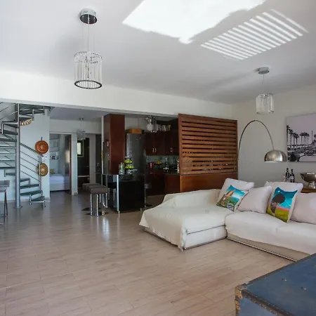 Lägenhet Penthouse Duplex Overlooking The Mediterranean