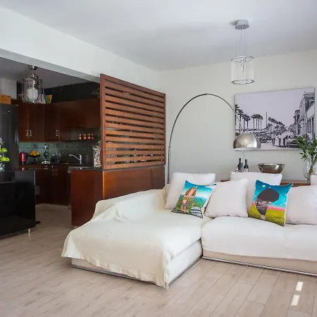 Penthouse Duplex Overlooking The Mediterranean Larnaca