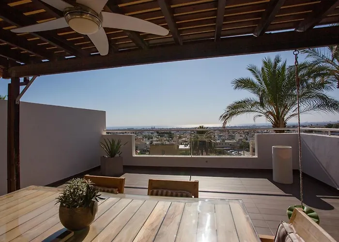 Penthouse Duplex Overlooking The Mediterranean Larnaka